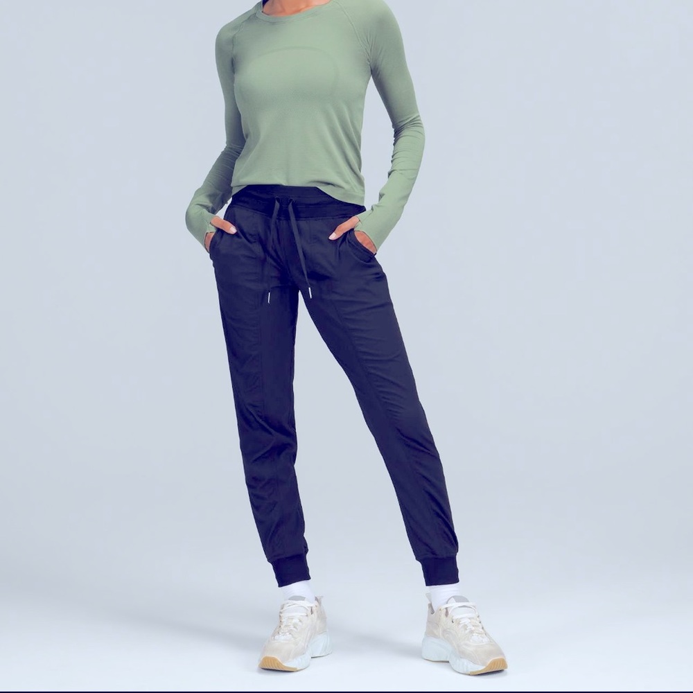 EUC! Lululemon Dancer Studio Mid-Rise Jogger - SZ 10, Black